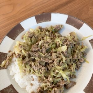 ひき肉とキャベツもやしのカレー炒め